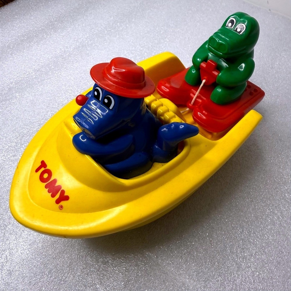 Vintage 1991 Tomy Yellow Toy Boat Wind Up Propeller Bathtub Water Toy Retro